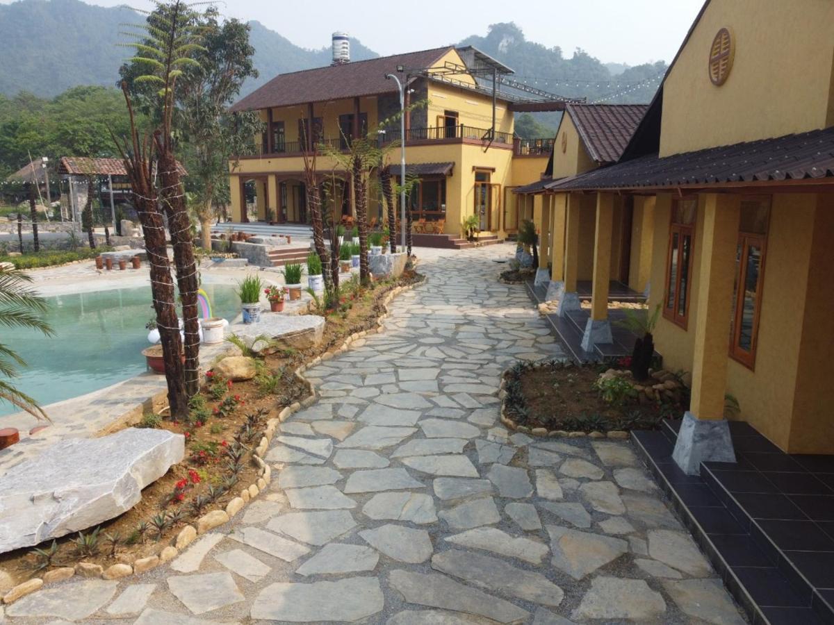 Sky Bay Lodge Ha Giang Exterior photo