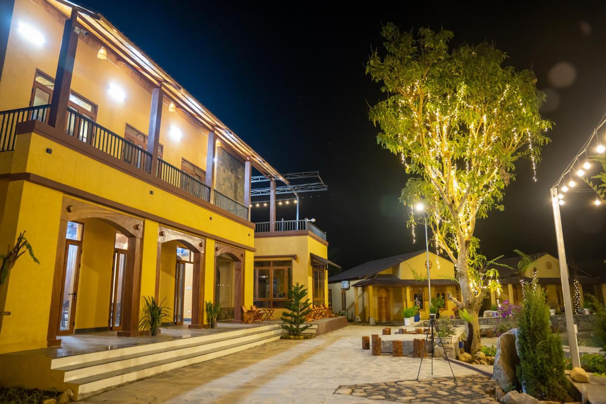 Sky Bay Lodge Ha Giang Exterior photo