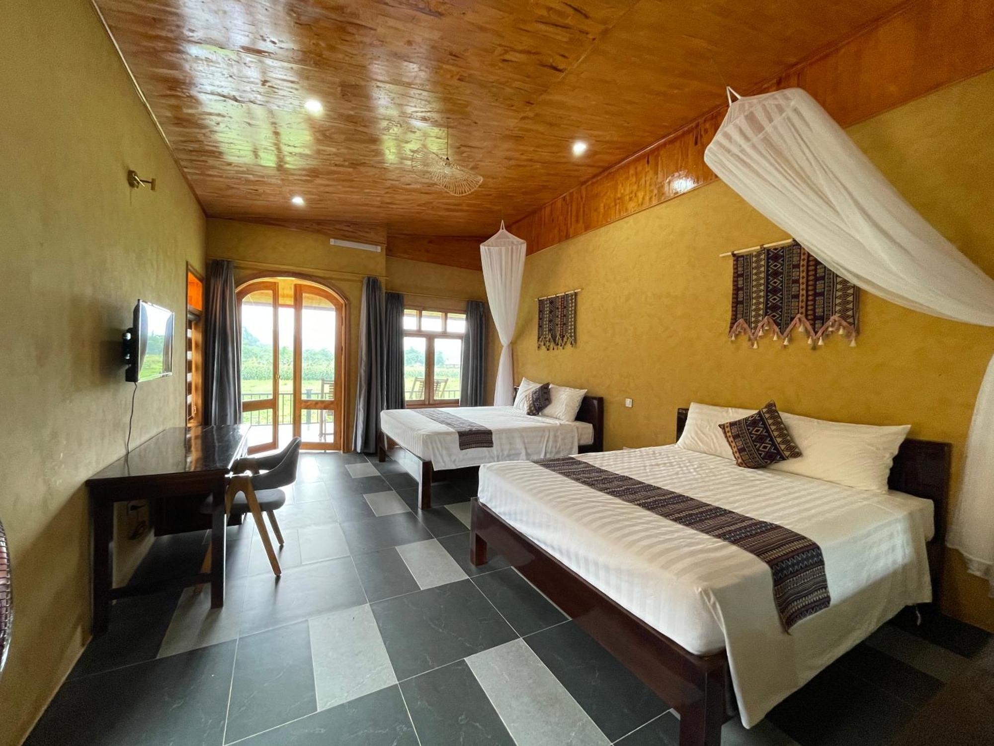 Sky Bay Lodge Ha Giang Exterior photo